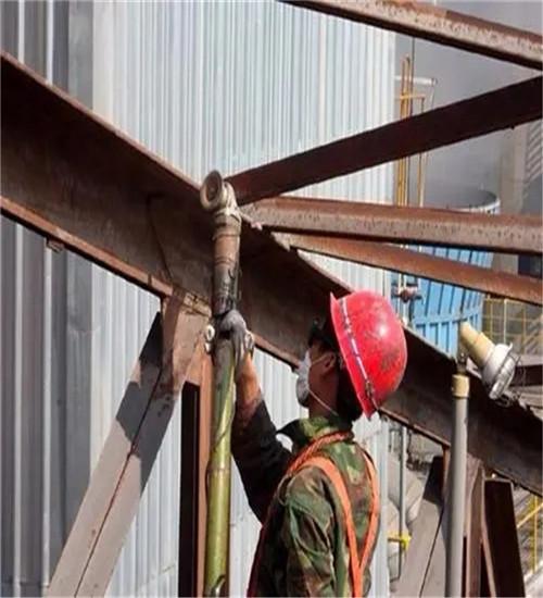 萊蕪鋼結構防腐公司 橋梁刷油漆 風和日暖